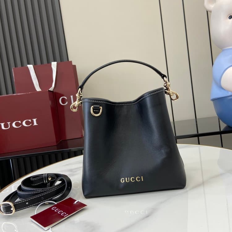 구찌 GUCCI 엠블럼 버킷백