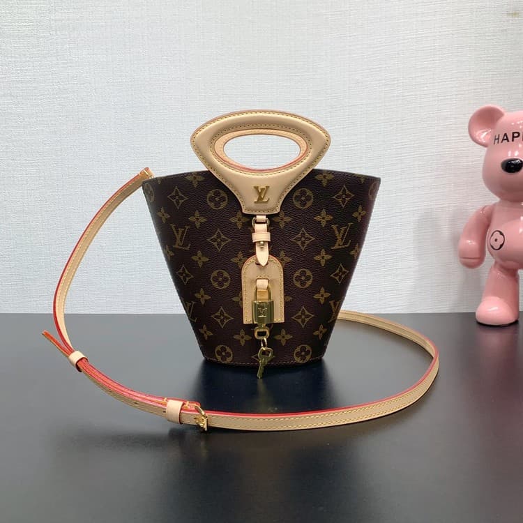 루이비통 리바쥬 BB 백 M14680